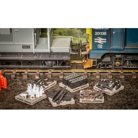 Detailed Pallets with Coach Parts - O Gauge (Pack of 6)