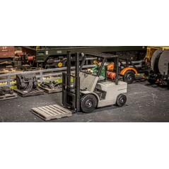 Gas Powered Fork Lift Truck - TT:120 Scale