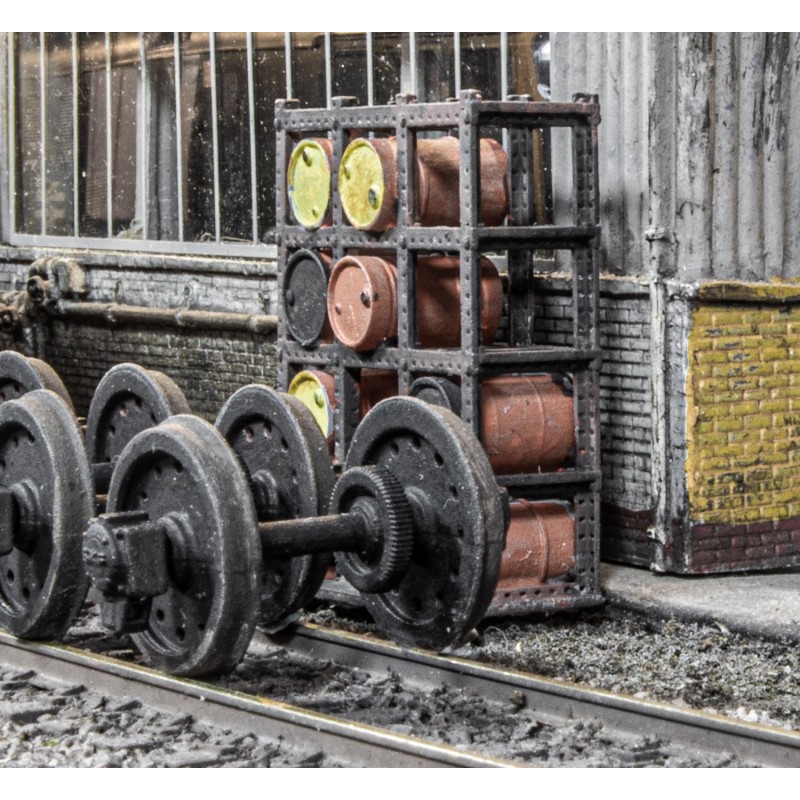 Oil Barrel Racks (with Oil Barrels) OO Gauge (Pack of 2)