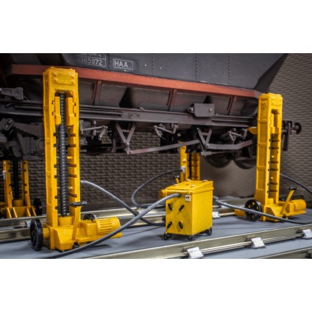 15 Ton Vehicle Lifting Jack Set for Wagons and Carriages - OO Gauge