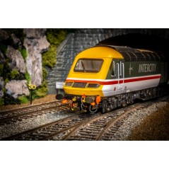 Detailed Pipes and Cables for a Buffer Fitted HST Power Car / DVT - OO Gauge