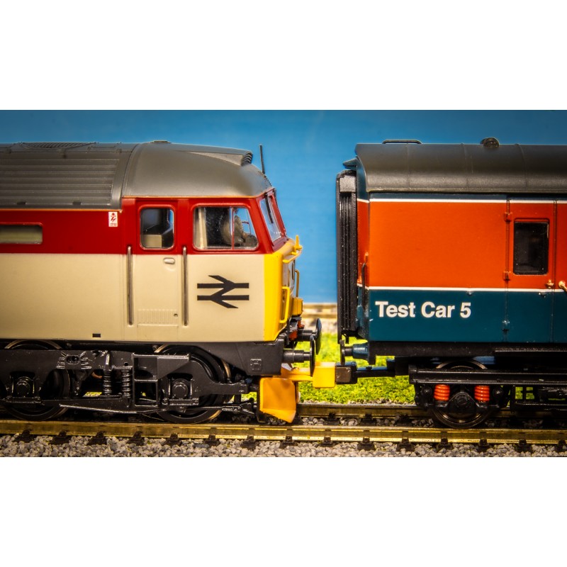 Hunt Intermediate Couplings ELITE Snow Ploughs for Bachmann