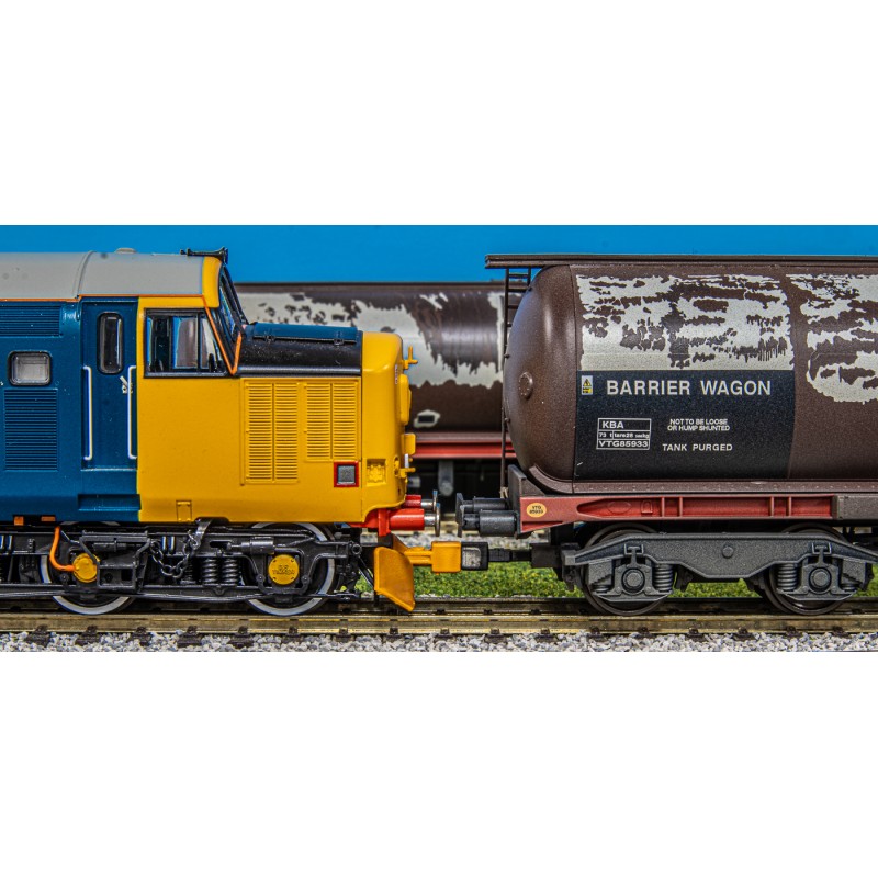 Hunt Close Couplings ELITE Snow Ploughs for Bachmann Class