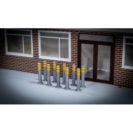 Stainless Steel Reflective Style Bollards - OO Gauge (Pack of 10)