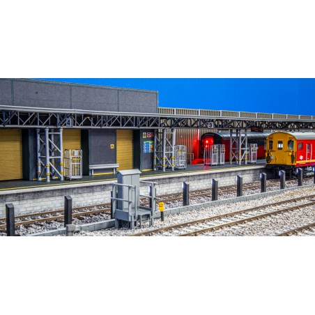 Bristol Parkway Royal Mail Depot and Platform Kit - OO Gauge