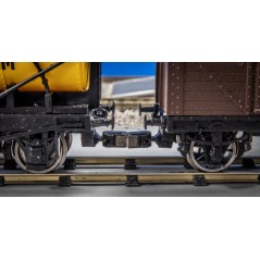 Hunt Magnetic Couplings ELITE - Pivoting Close Couplings for Hornby SWB 2 Axle Wagons with Moulded Couplings - OO Gauge (MC4)