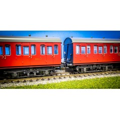 Hunt Magnetic Couplings ELITE - Close NEM Couplings for Accurascale 57' Suburban Coaches - OO Gauge