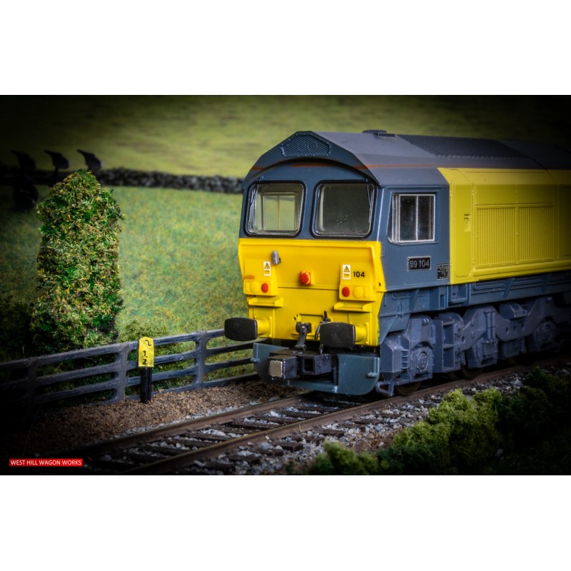 Hunt Magnetic Couplings ELITE - Close Couplings for a Lima Class 59 with Moulded Couplings (1 Pair) - OO Gauge (MC15) Hunt Magnetic Couplings ELITE - Close Couplings for a Lima Class 59 with Moulded Couplings (1 Pair) - OO Gauge (MC15)