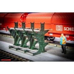 Workshop & Depot Exterior Steel Storage Racking - OO Gauge