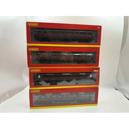 Hornby EX LNER 61ft 6in Coaches (Pack of 4)