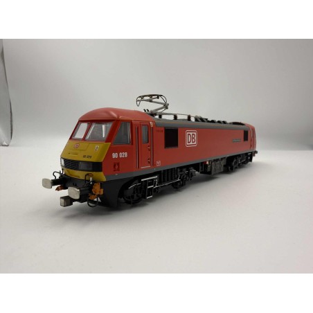 Bachmann Class 90 90028 "Sir William Mcalpine" DB Cargo - 32-616NRM - DCC Fitted