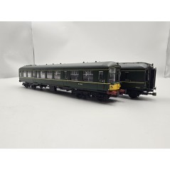 Bachmann Derby Lightweight Two Car DMU BR Green With Yellow Warning Panel DCC Fitted - 32-515A