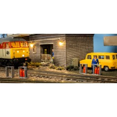 Lineside Point Heater Cabinets & Gas Bottles - O Gauge (Pack of 4)